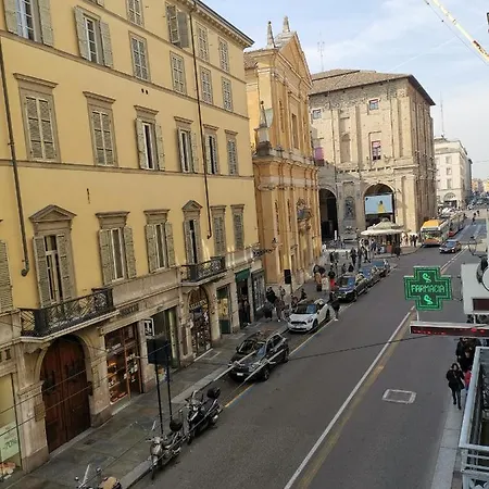 Parma Central Apartments アパート