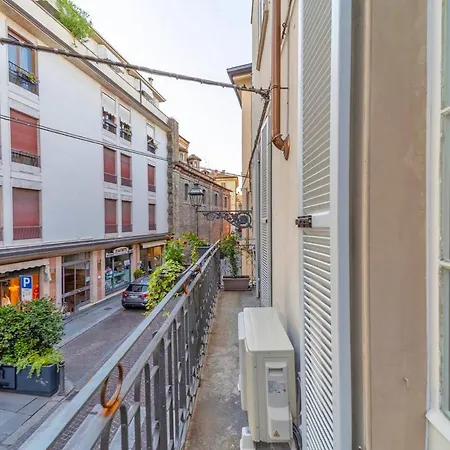 Parma Central Apartments Διαμέρισμα *