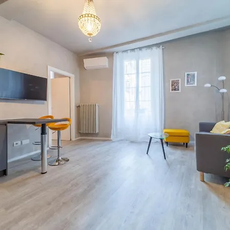 Parma Central Apartments パルマ