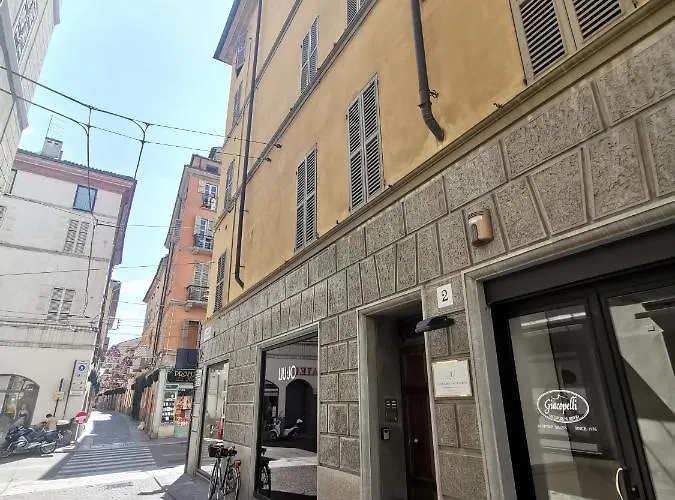 Parma Central Apartments Διαμέρισμα *