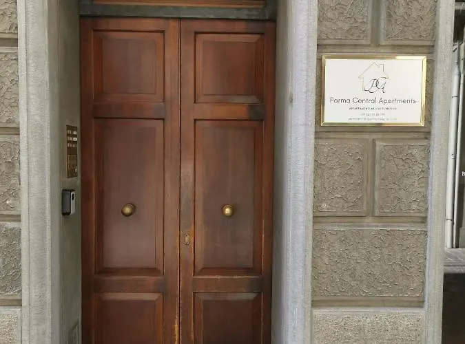 Parma Central Apartments Πάρμα